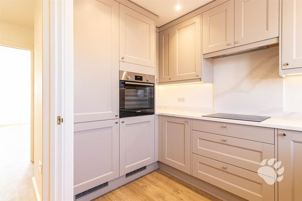 Property photo 2 of 25 Kitchen