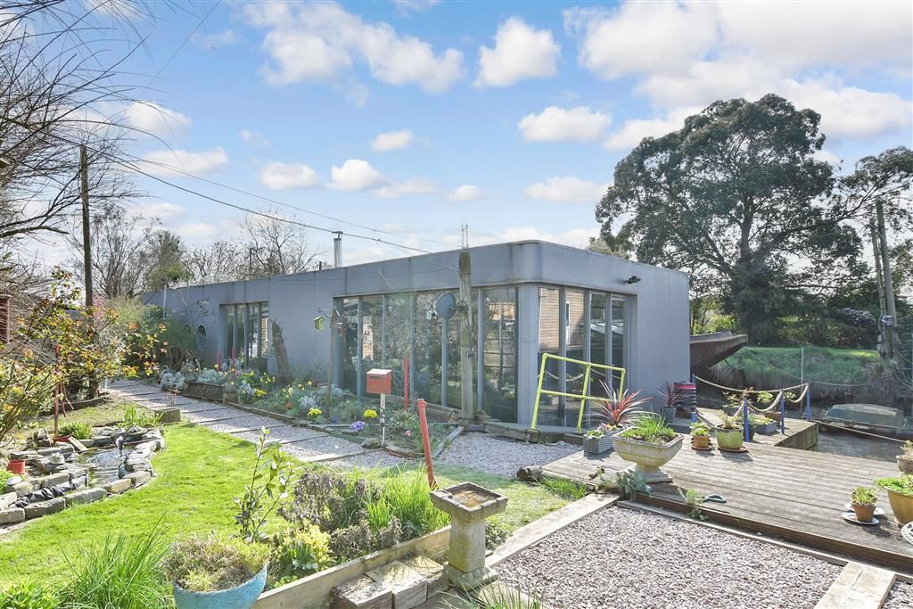 Property photo 3 of 10 External (Web)