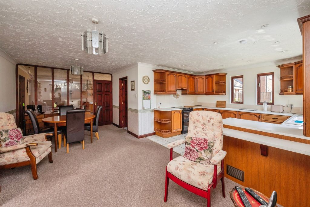 Property photo 3 of 20
