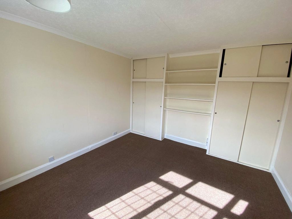 Property photo 2 of 64 Picture No. 03