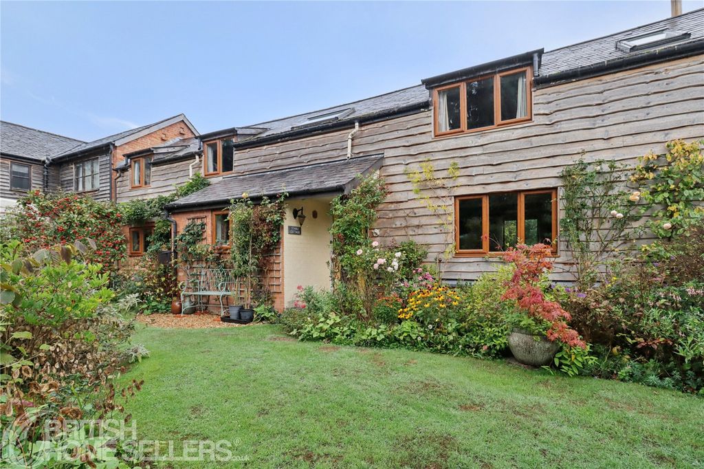 Property photo 1 of 20 Picture No. 05