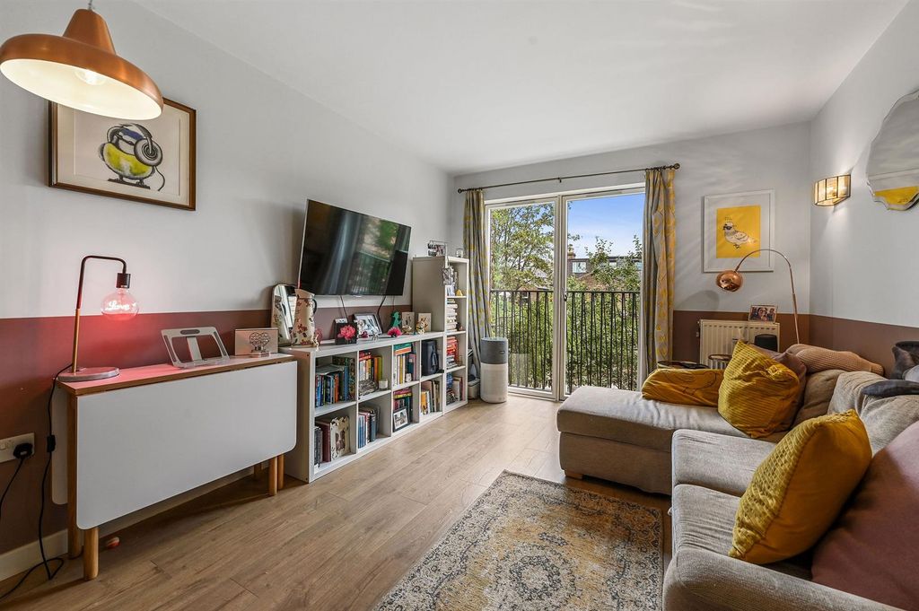 Property photo 3 of 15 7
