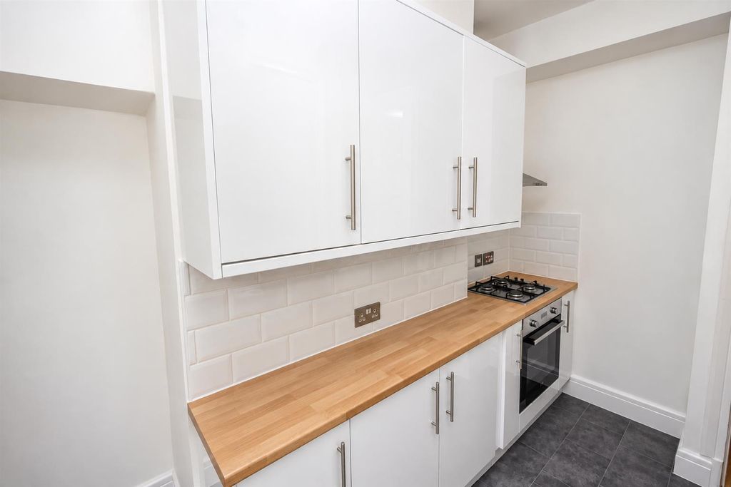 Property photo 2 of 3 84 Kitchen.Png