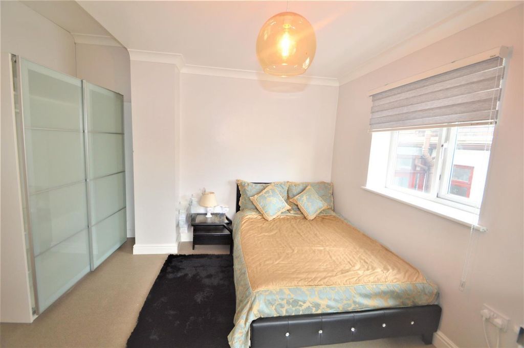 Property photo 2 of 3 Bedroom