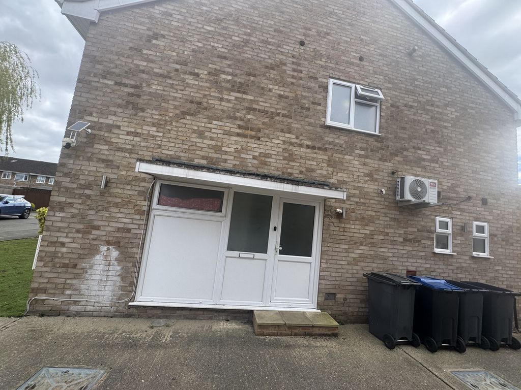 Property photo 1 of 5