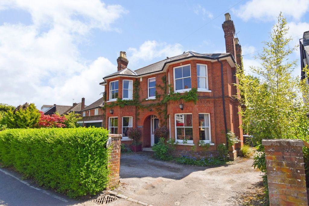 Property photo 1 of 19 External