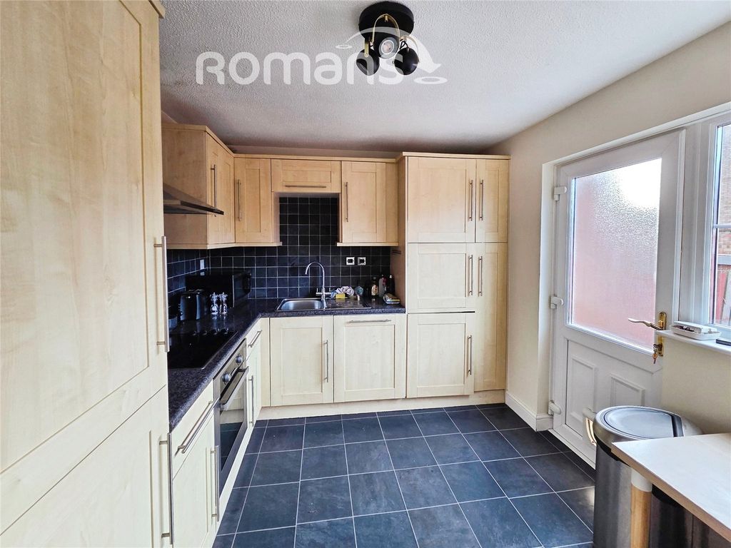 Property photo 3 of 9 Picture No. 04