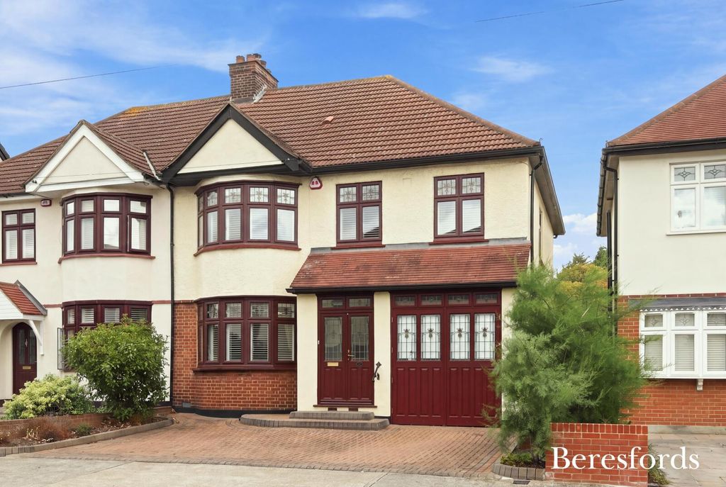 Property photo 3 of 48 Picture No. 04