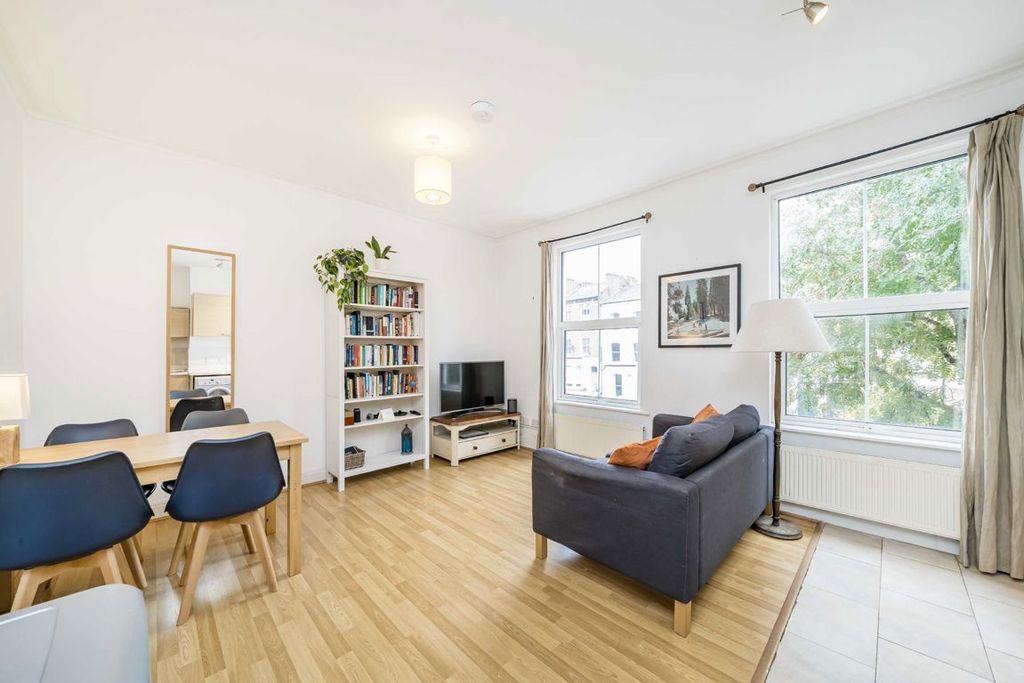 Property photo 2 of 6