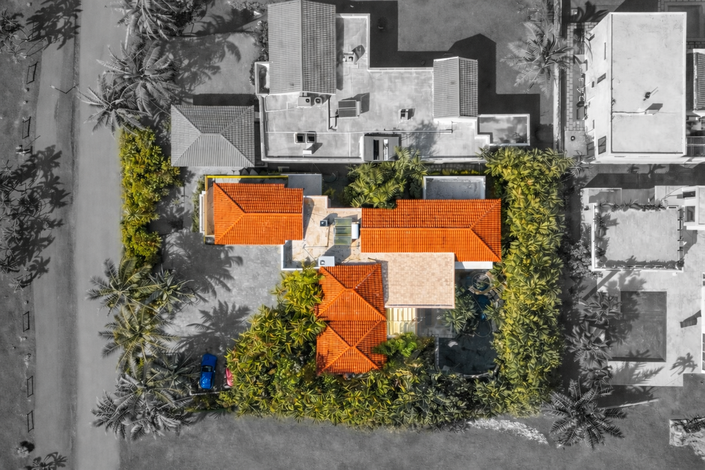 Property photo 2 of 38