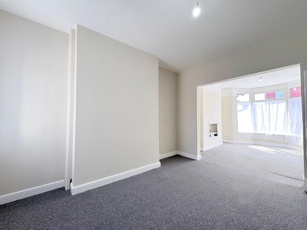 Property photo 3 of 8 Picture No. 06