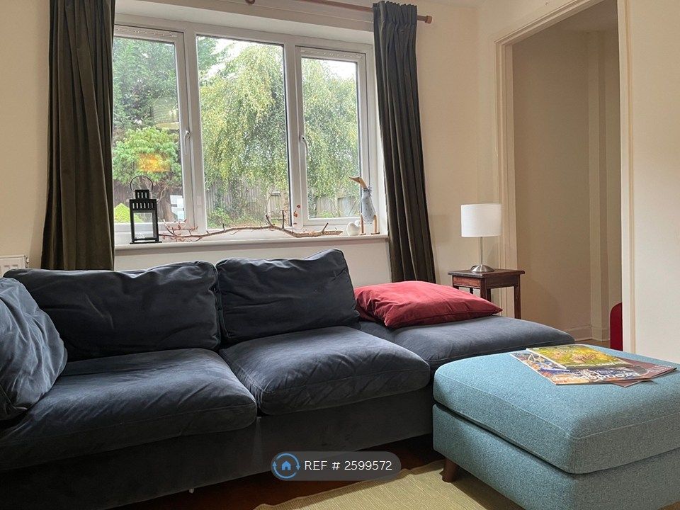 Property photo 3 of 10 Living Room 1