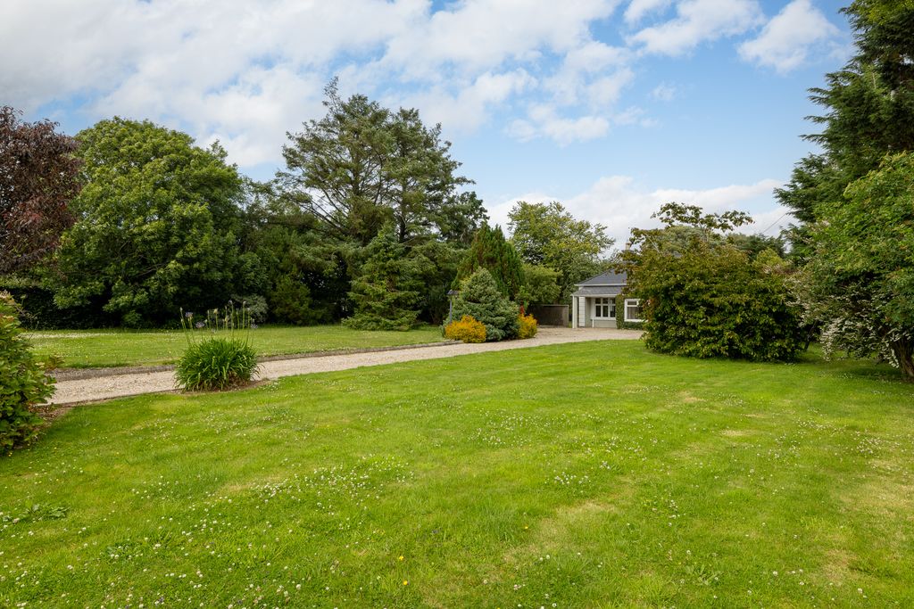 Property photo 3 of 36
