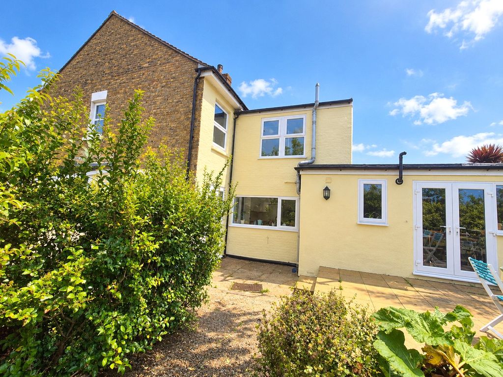 Property photo 3 of 21 Picture No. 22