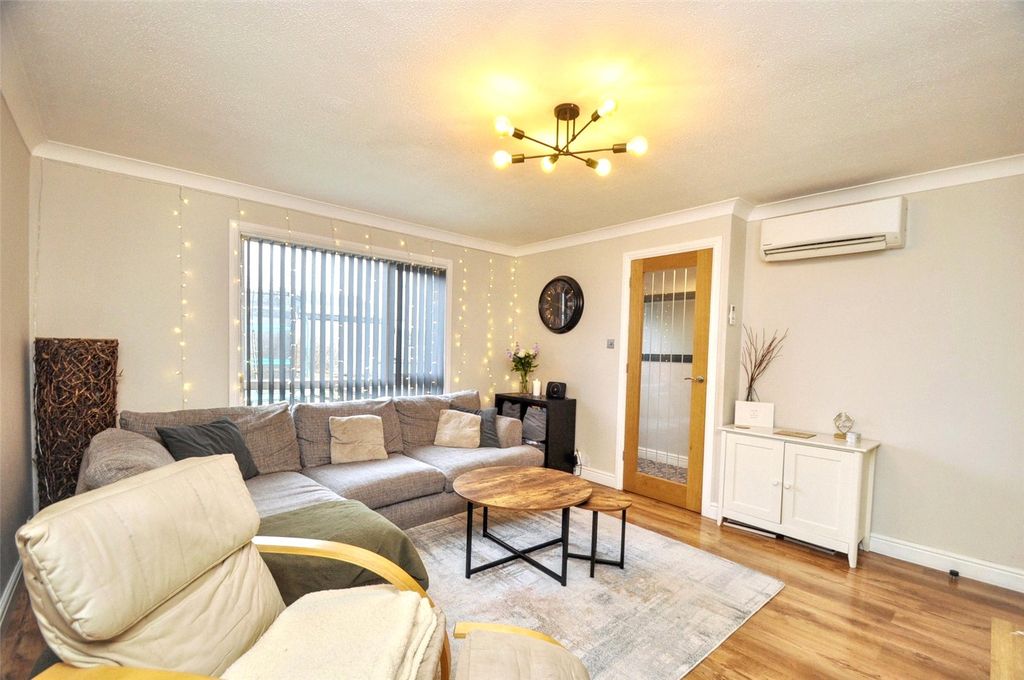 Property photo 2 of 17 Living Room