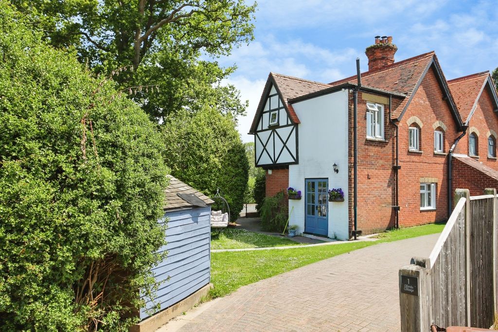 Property photo 1 of 16 Pbox-Img.Jpg