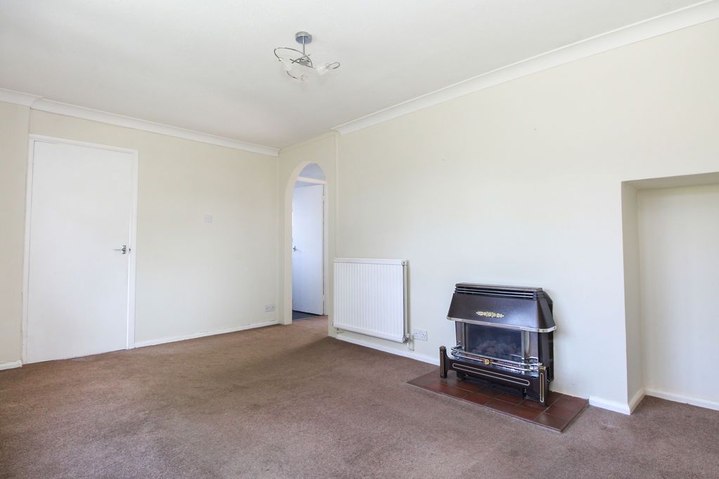 Property photo 3 of 16 Living Room