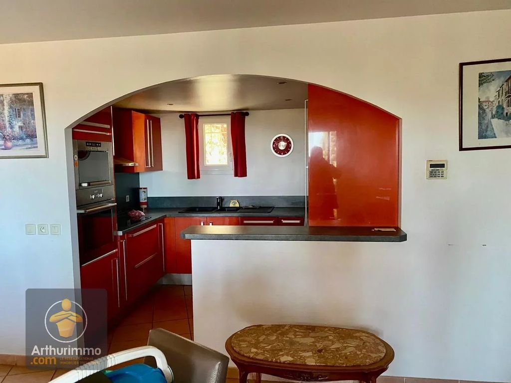 Property photo 2 of 6