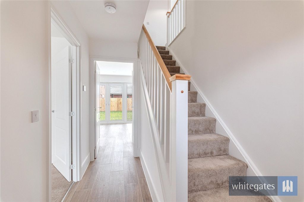 Property photo 2 of 33 Picture No. 03