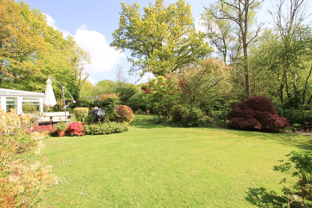 Property photo 3 of 27