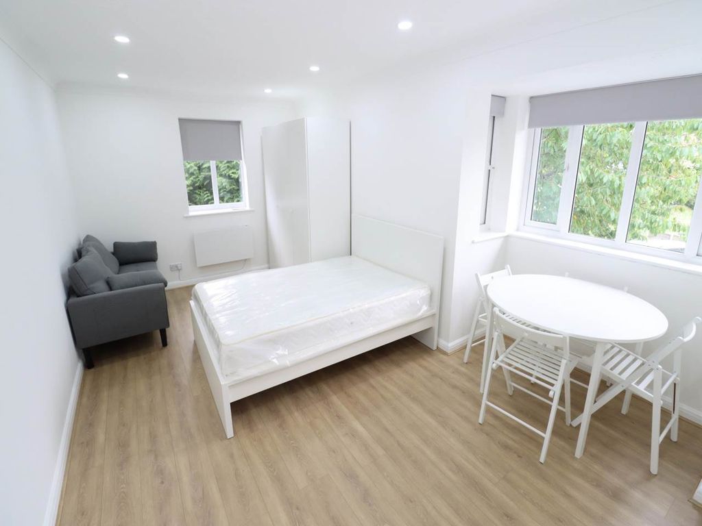 Property photo 2 of 5 5A4F7815-c7F7-4Ad9-B130-0E37F2Cfecff