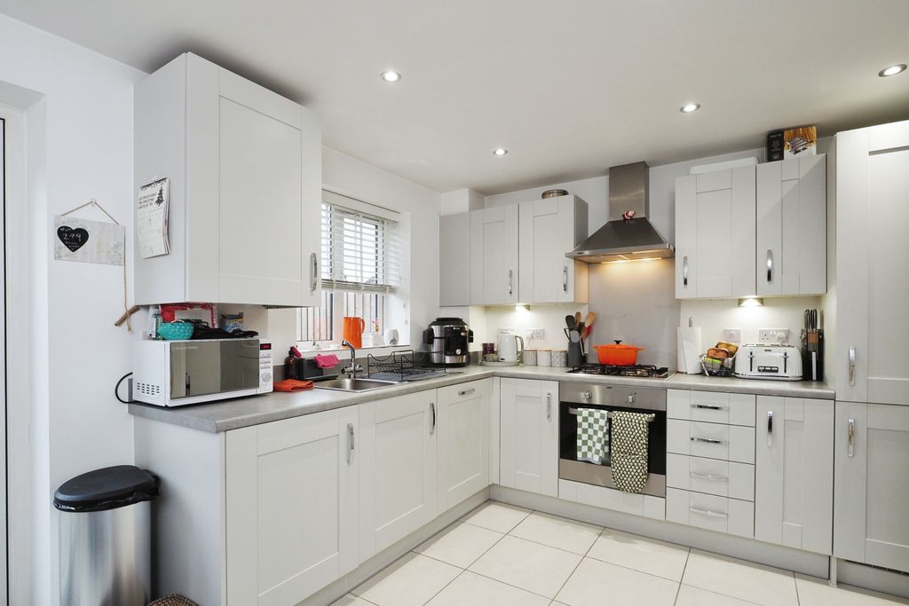 Property photo 2 of 17 Photography