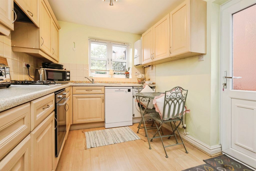 Property photo 3 of 15