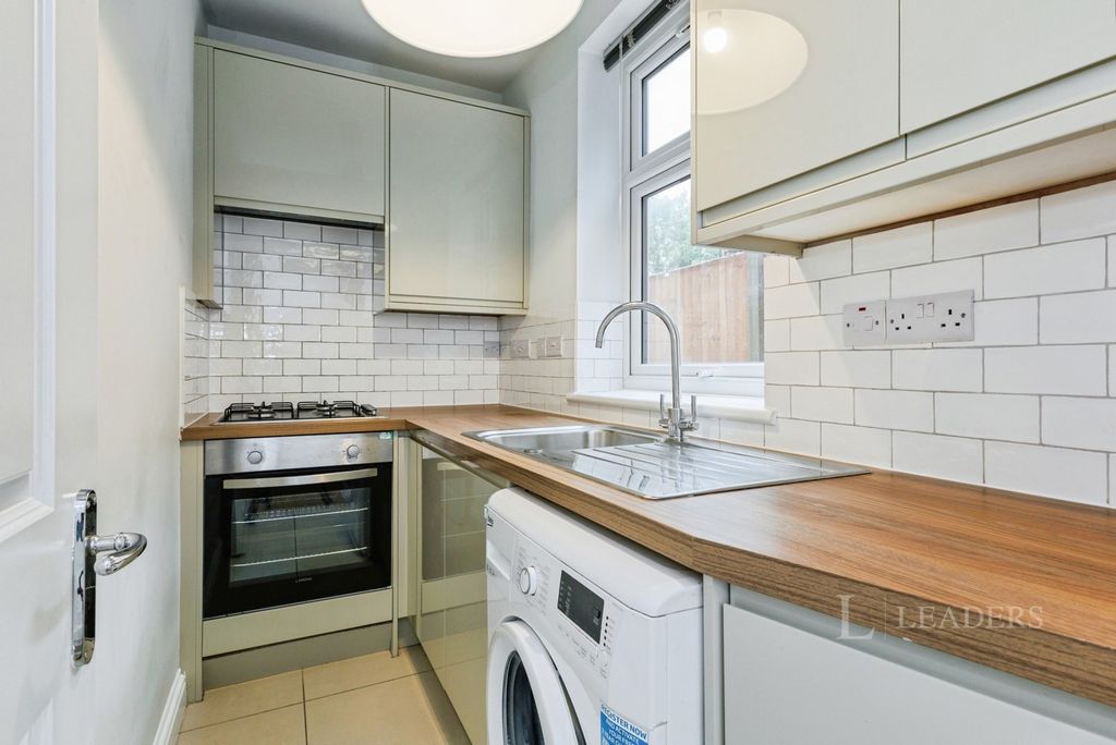 Property photo 1 of 11 Pbox-Img.Jpg