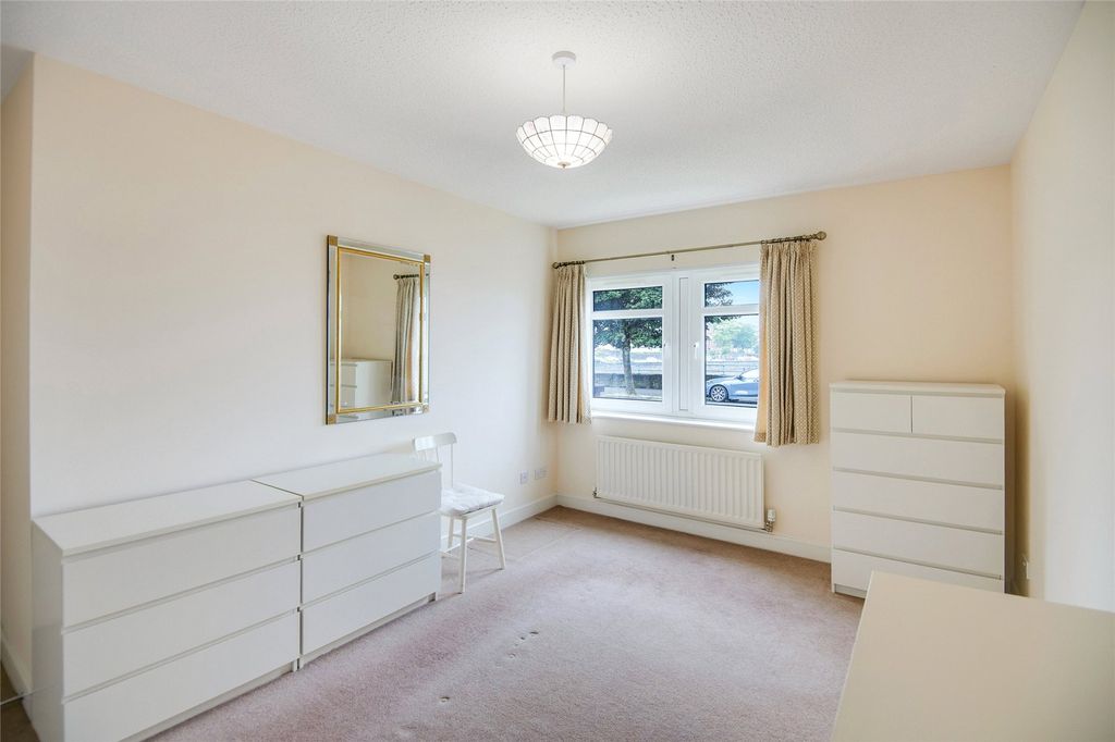 Property photo 3 of 22 Picture No. 12