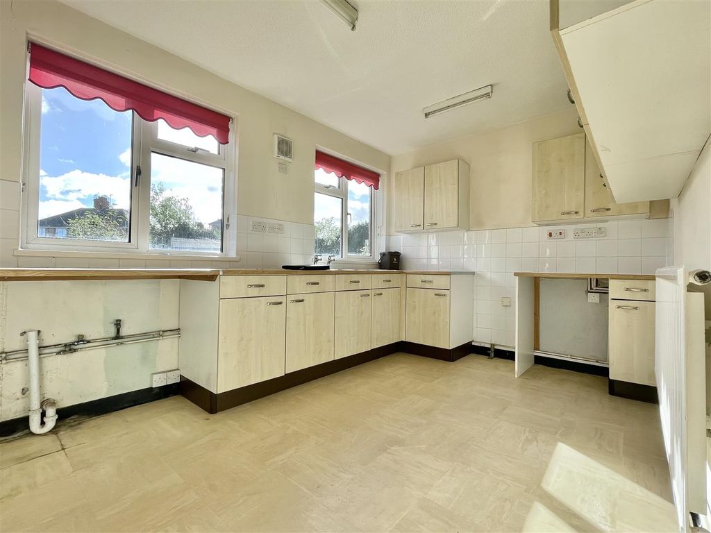 Property photo 2 of 17 Img_2140.Jpeg