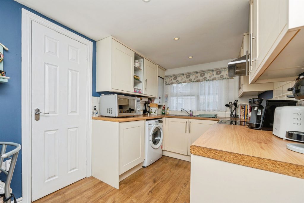 Property photo 3 of 14