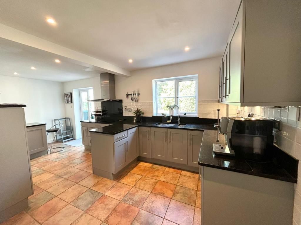 Property photo 2 of 17 2