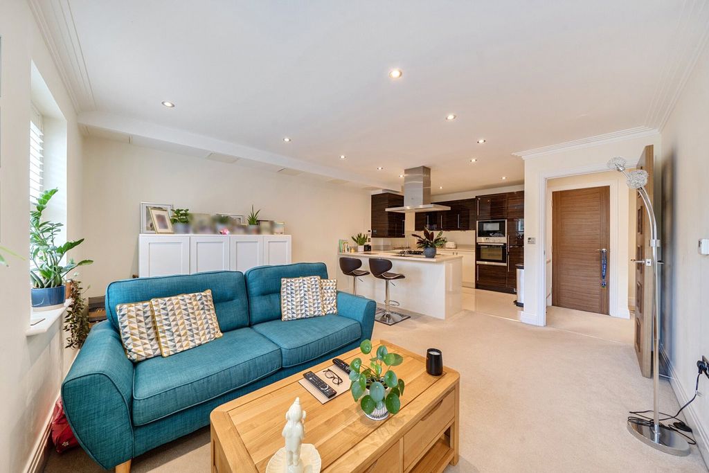 Property photo 2 of 11 1472324-13-6A2172...