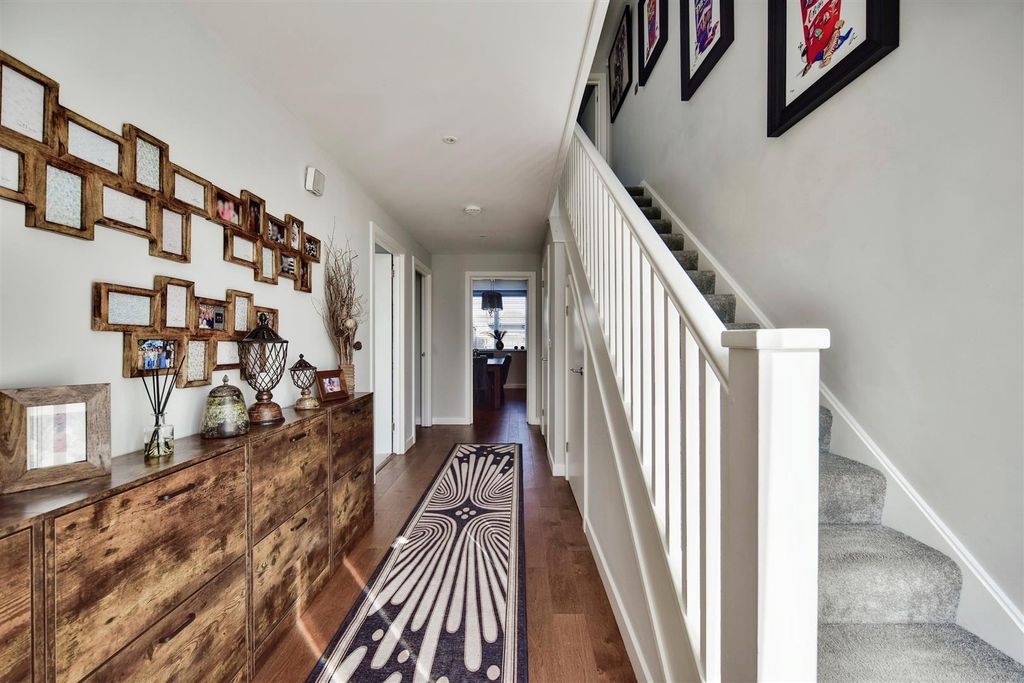 Property photo 2 of 20 Hallway