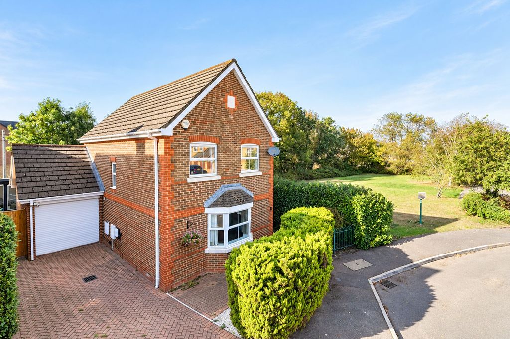 Property photo 1 of 18
