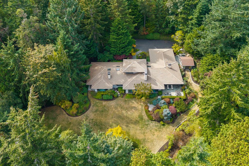Property photo 2 of 62