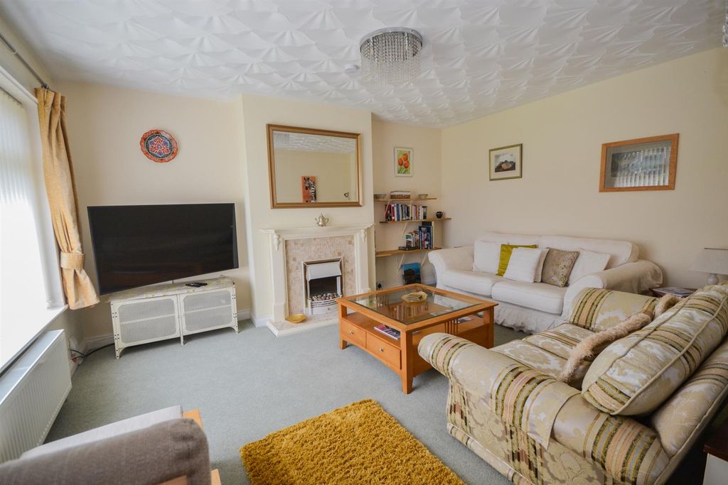 Property photo 3 of 21
