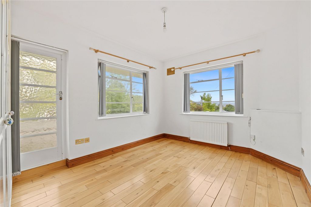 Property photo 3 of 16 Picture No. 08