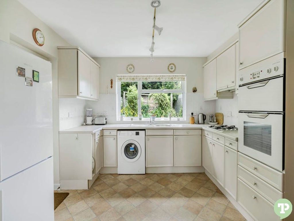 Property photo 2 of 15 Photo 9