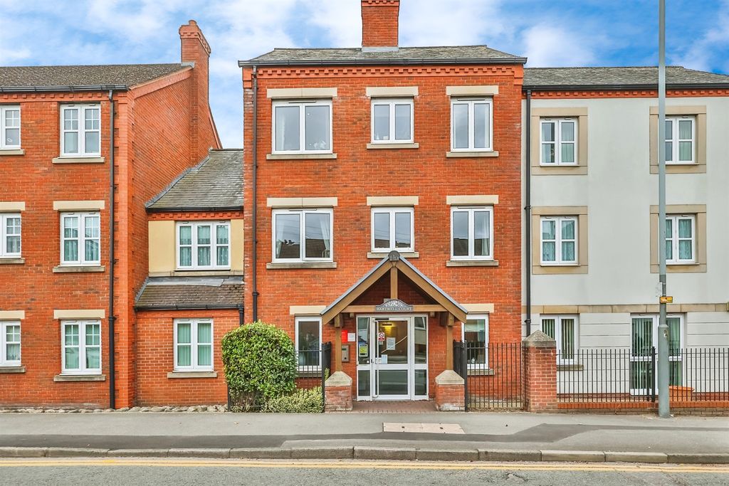 Property photo 1 of 17