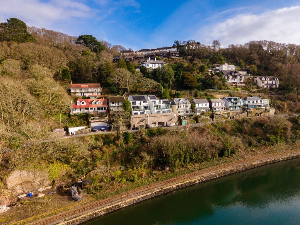 Property photo 2 of 27 4826154