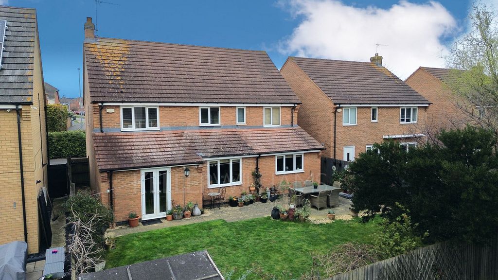Property photo 3 of 33