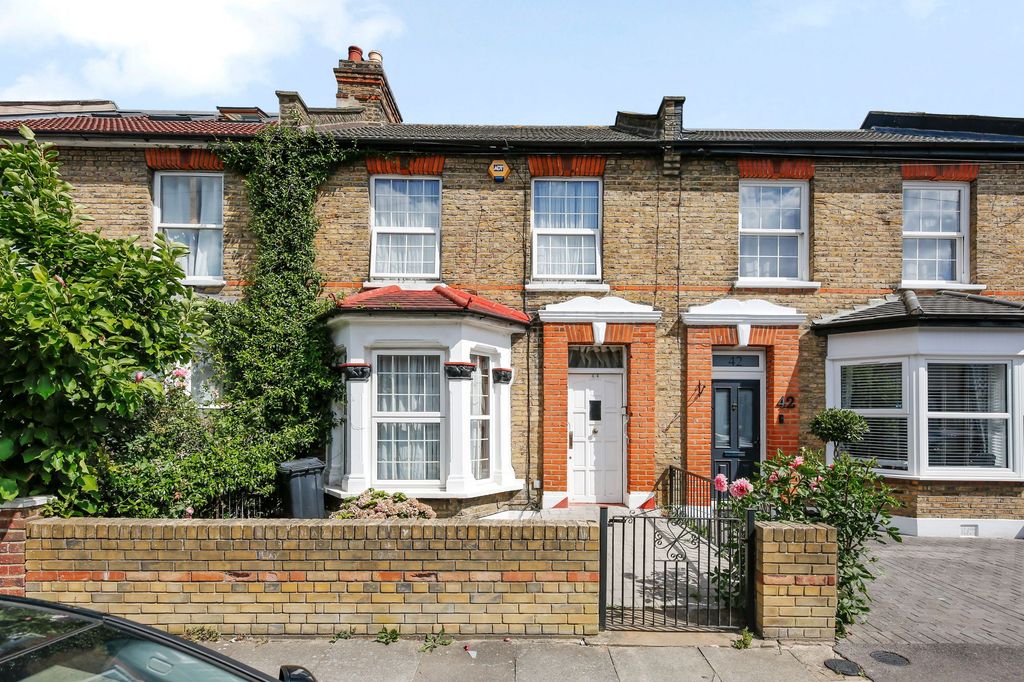 Property photo 1 of 24