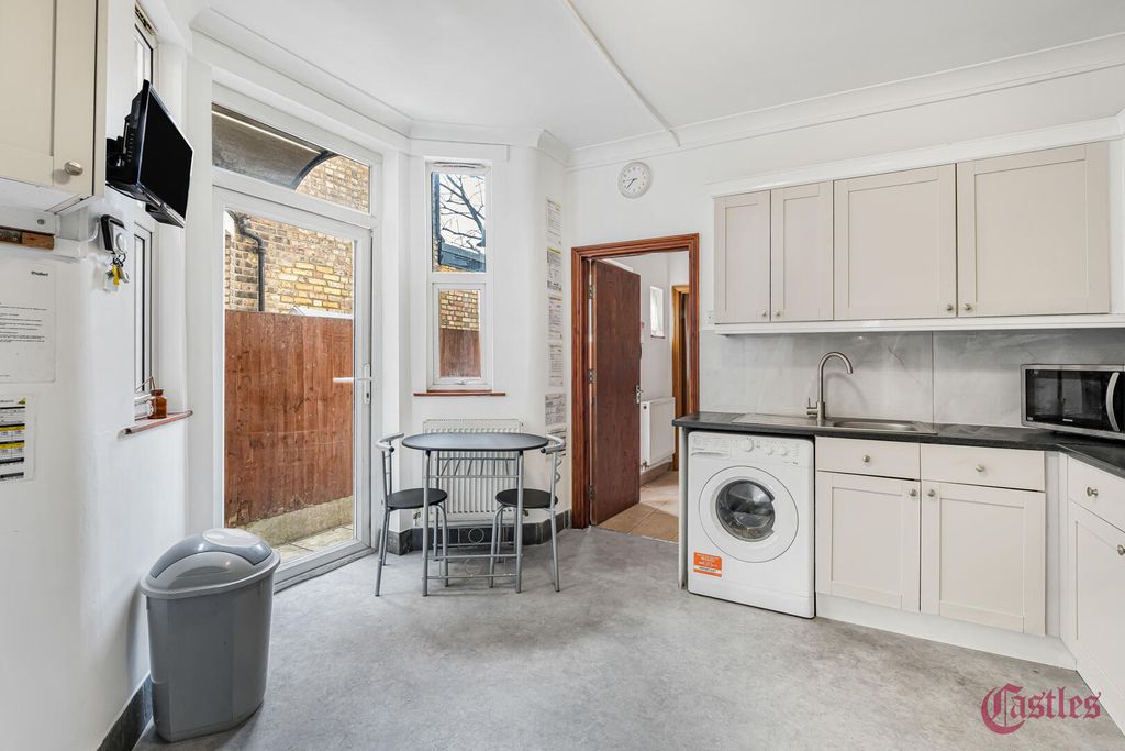 Property photo 2 of 39 Kitchen