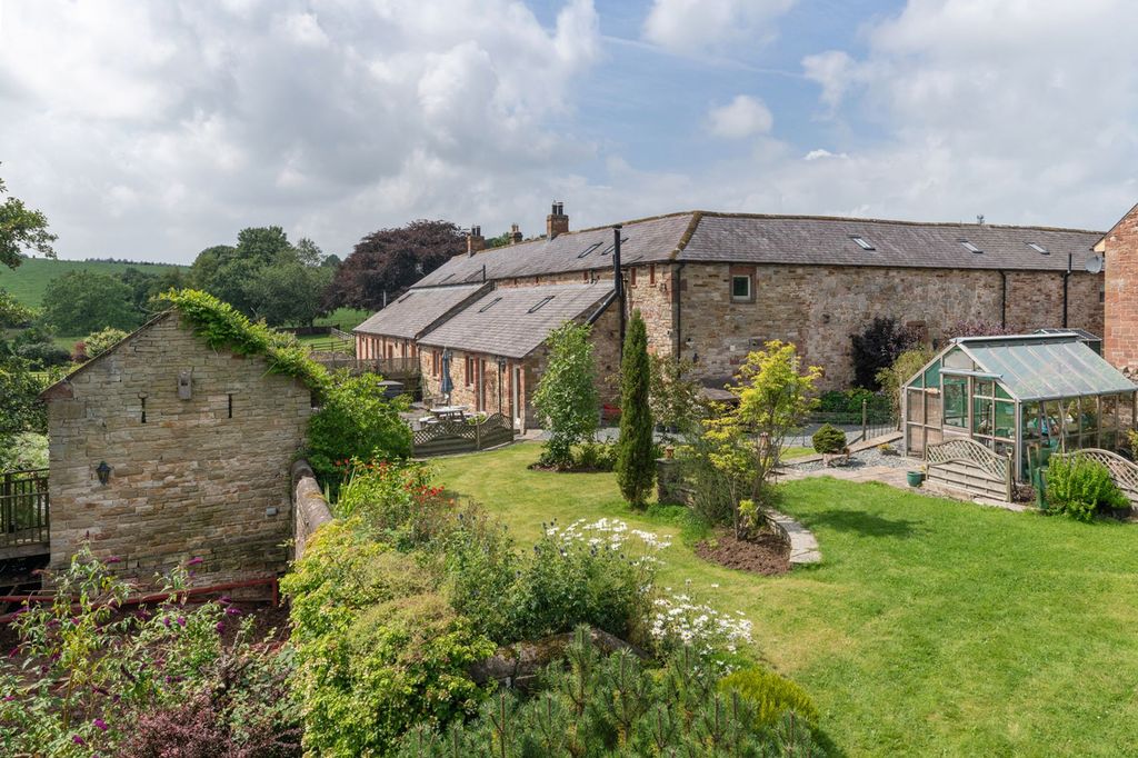 Property photo 1 of 32