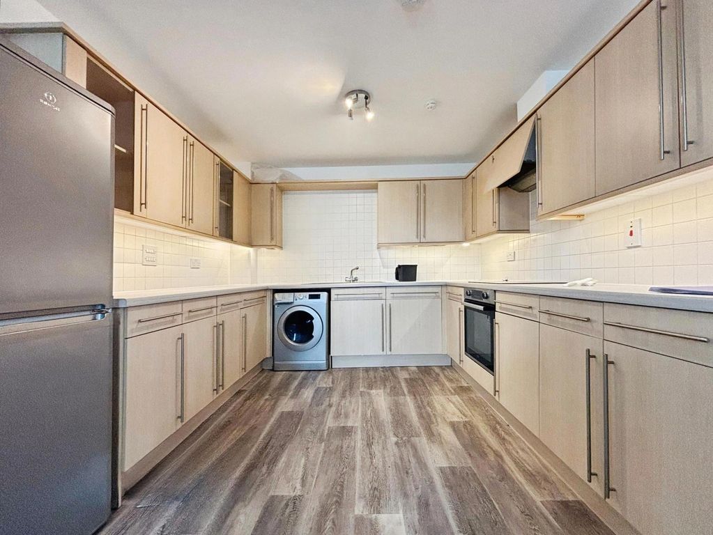 Property photo 3 of 8 Pbox-Img.Jpg