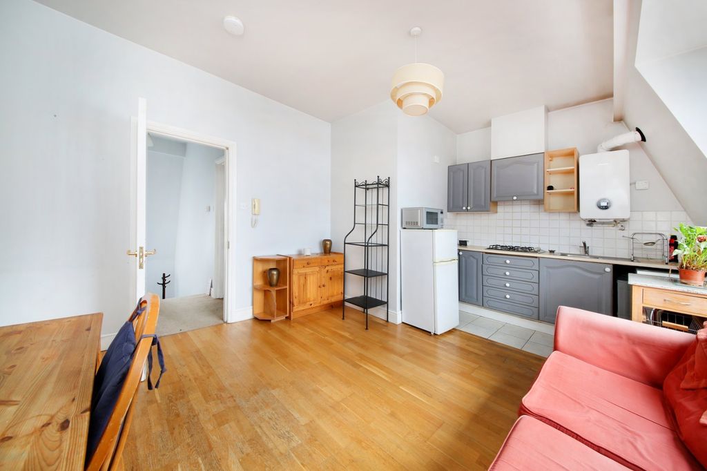 Property photo 2 of 7