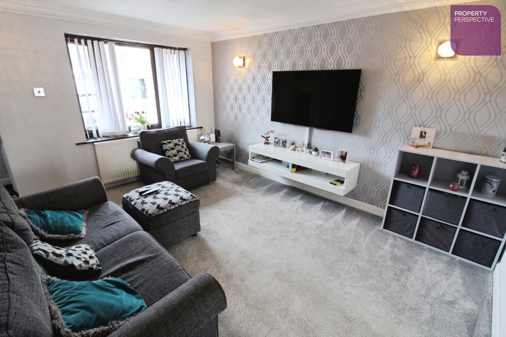 Property photo 2 of 10 Lounge