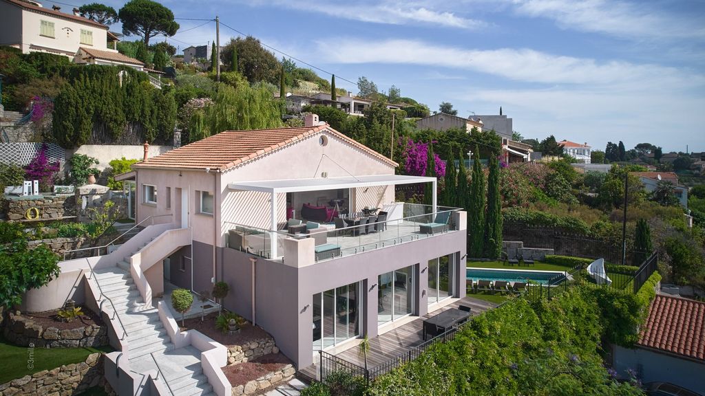 Property photo 1 of 15