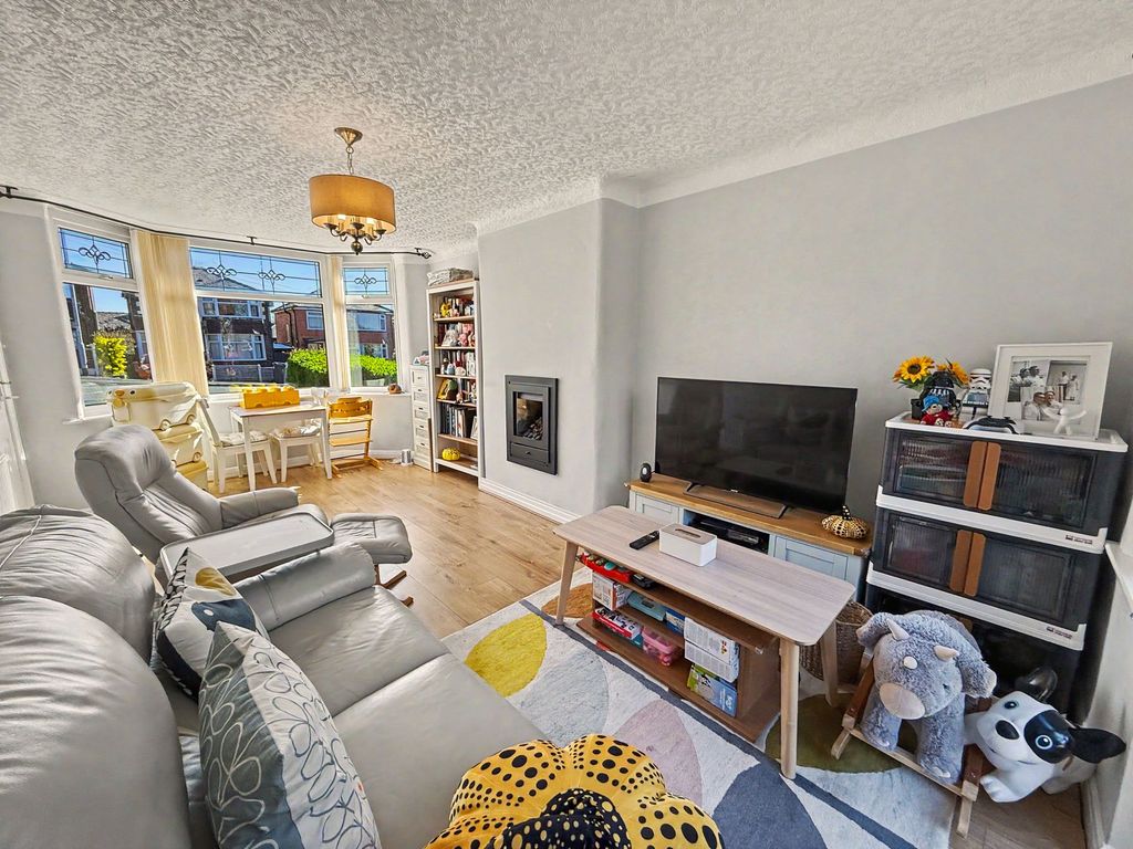 Property photo 2 of 22